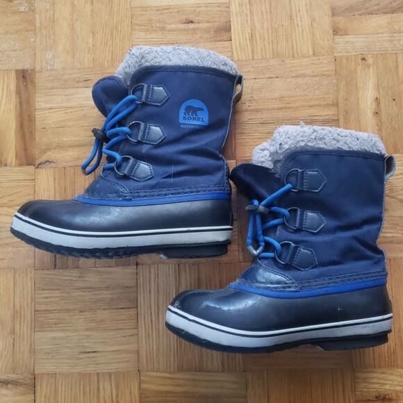 Kid's Boy's Sorel Winter Boots Size 2 - Picture 2 of 6